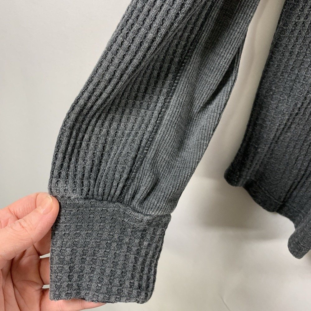 Womens Waffle Knit Raw Hem Button Top Sz L Charcoal Grunge Boho Indie - Picture 3 of 10
